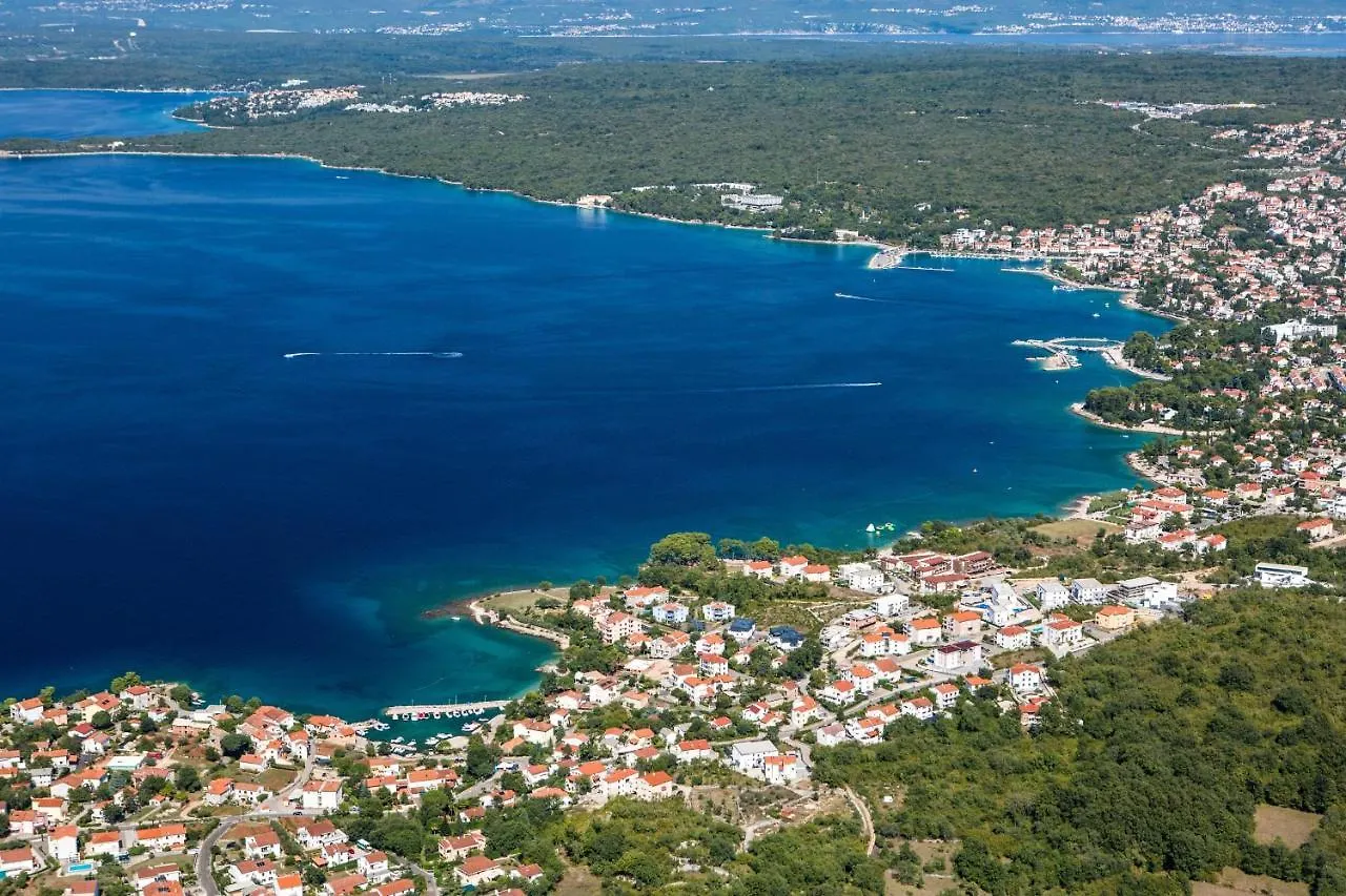 Apartments With A Parking Space Malinska, Krk - 19296 Croatia