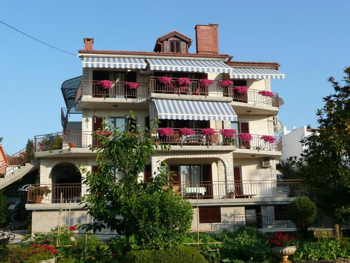 Apartments With A Parking Space Malinska, Krk - 19296